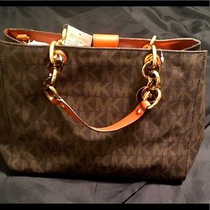 🆕 Michael Kors “Cynthia” Large Satchel